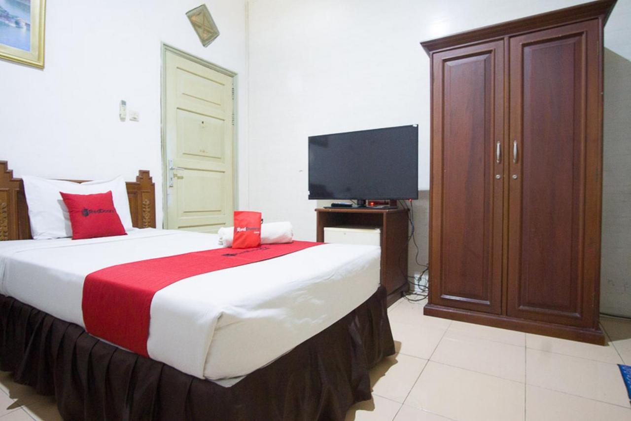 Hotel RedDoorz near Pantai Falajawa Ternate Zewnętrze zdjęcie